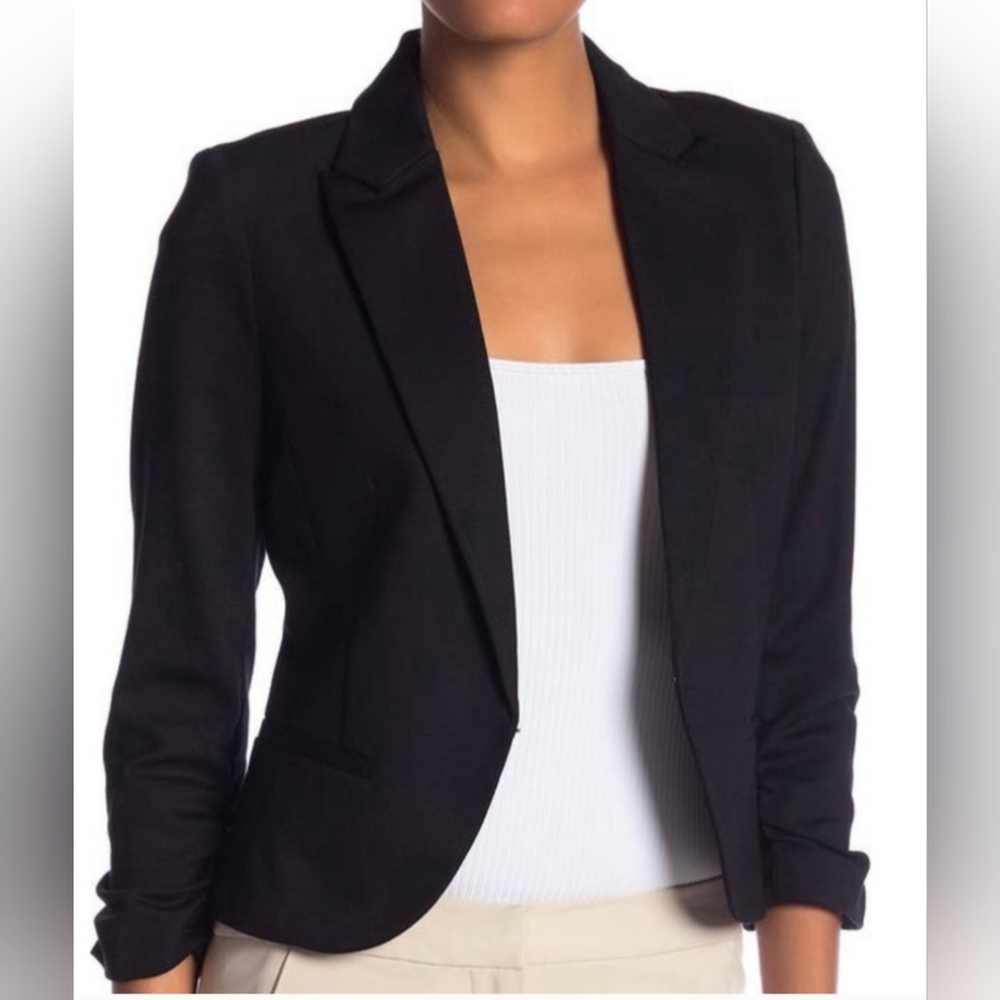 NWT Amanda + Chelsea Blazer